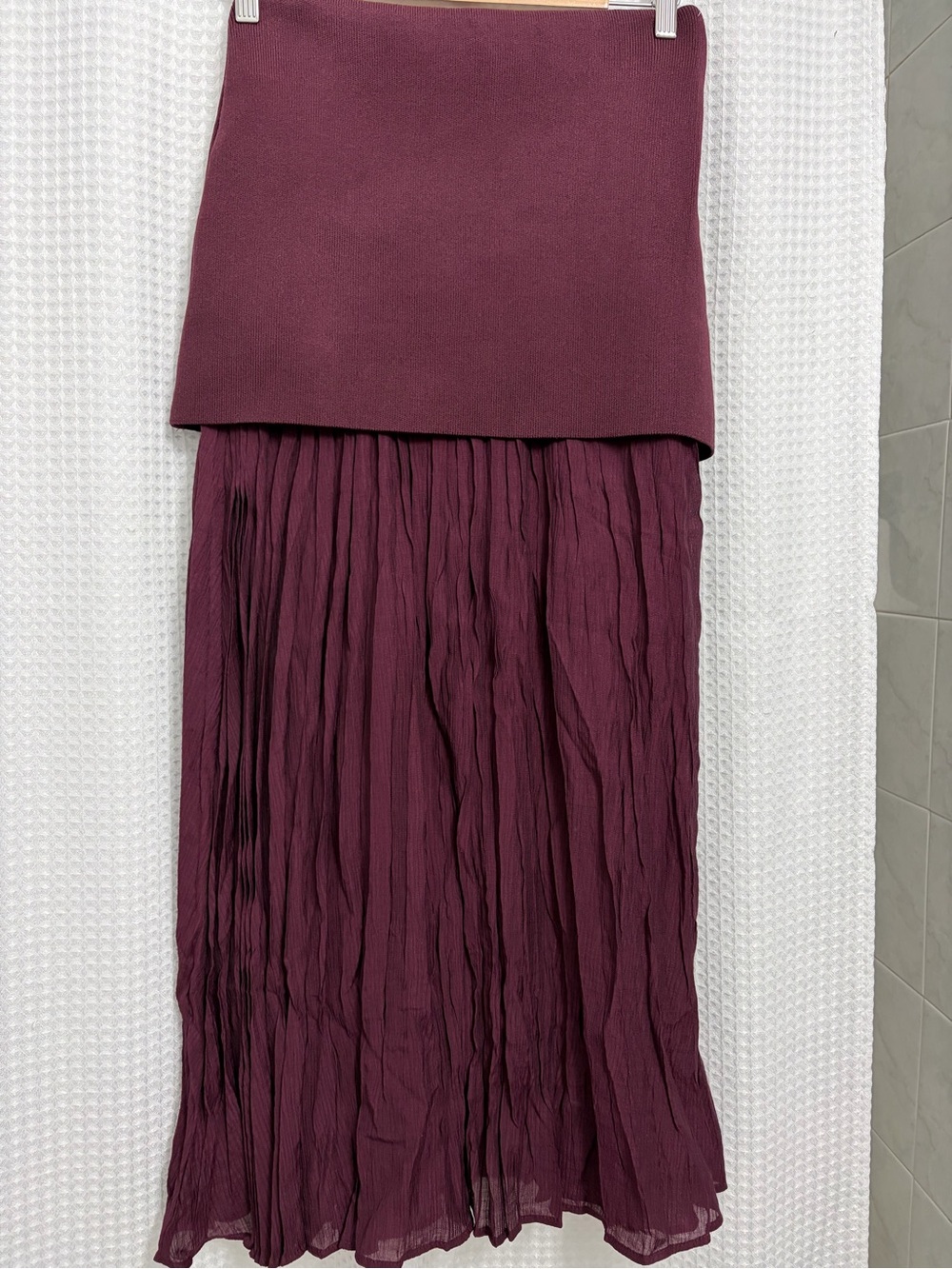 ZaraPleated Maxi Skirt in Deep Burgundy - Women/ size small - Picture 12 of 15